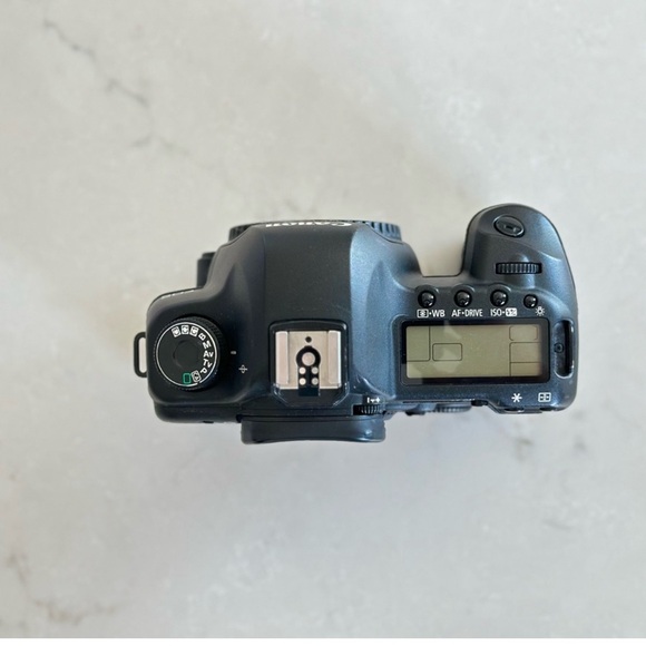 Canon EOS 5D Mark 2 camera - Picture 4 of 10